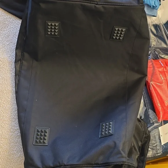 Large Black duffle bag NWOT - Picture 4 of 5